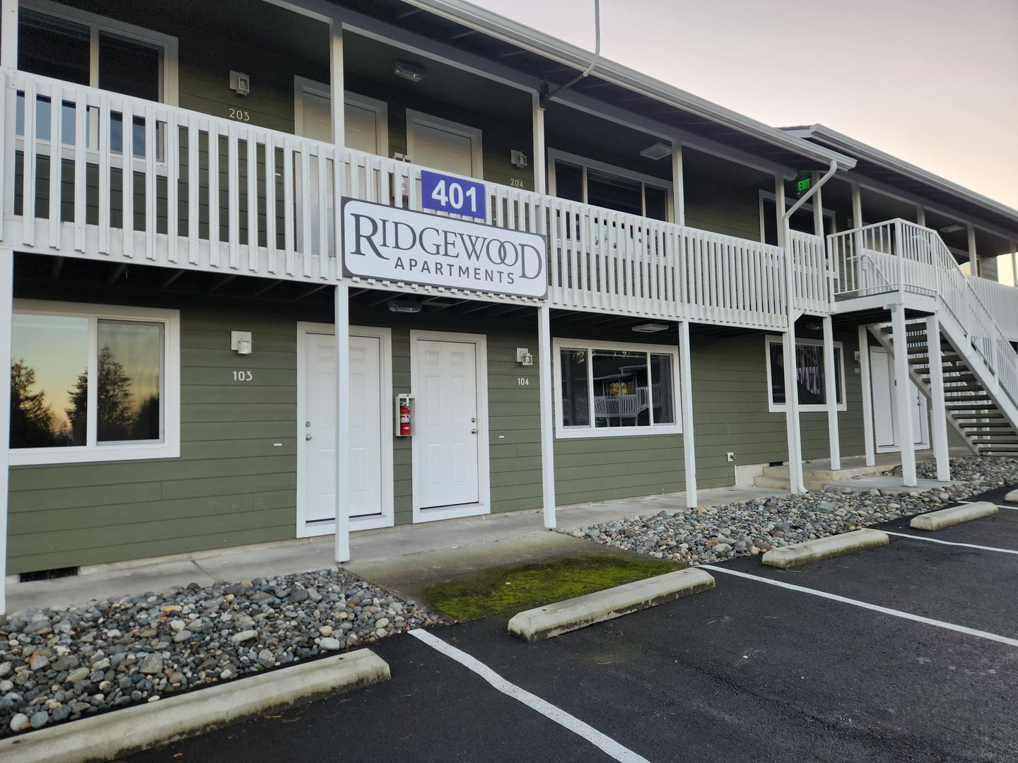 Mount Vernon Apartment: 401/403 Stanford Dr.