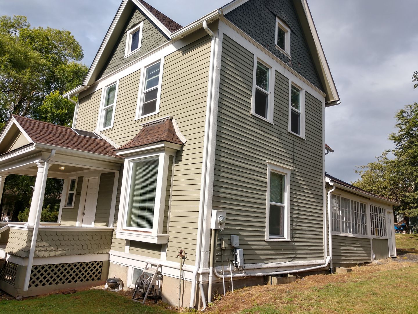 Bellingham House: 2228 Yew Street