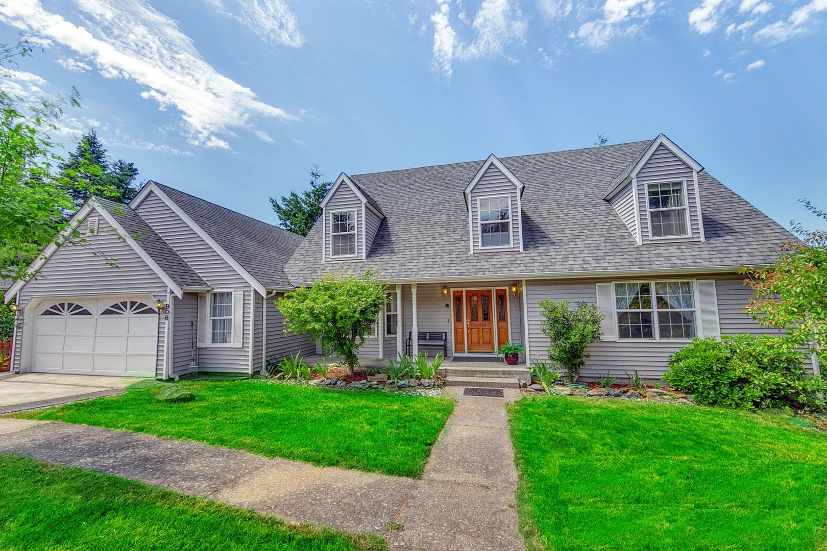 Bellingham House: 906 38th Street