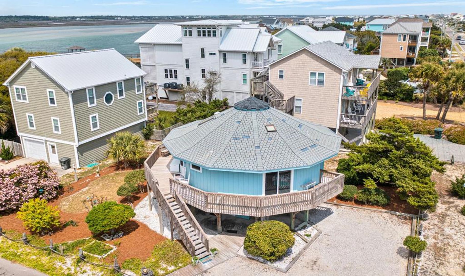 Topsail Beach House: 2 Banks Channel Ct