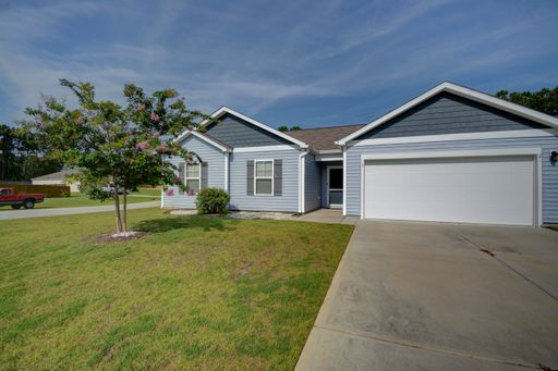 3 Bedroom, Dog Friendly, Large Fenced in Back Yard located in Hope Creek Neighborhood