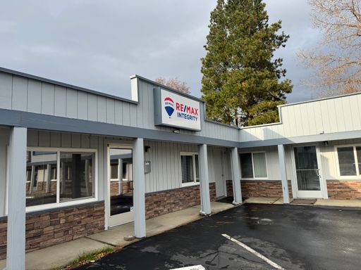 High Visibility Location for Lease