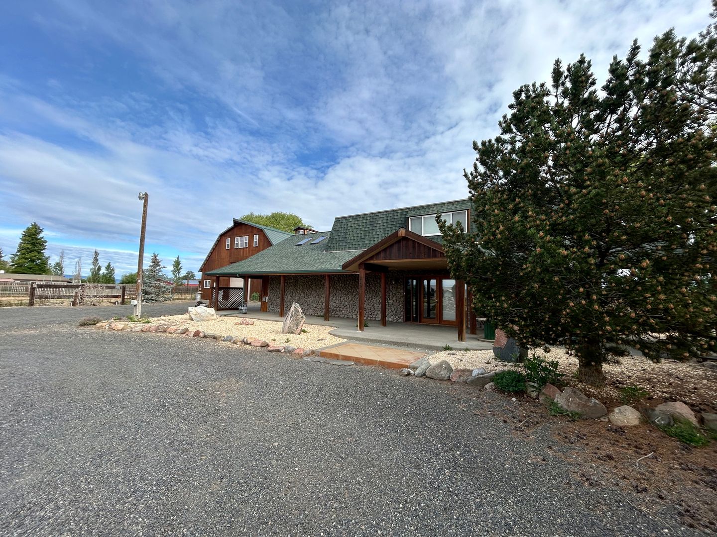 Ellensburg House: 225 Mission View Drive