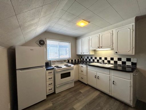 Charming One Bedroom Close to Downtown