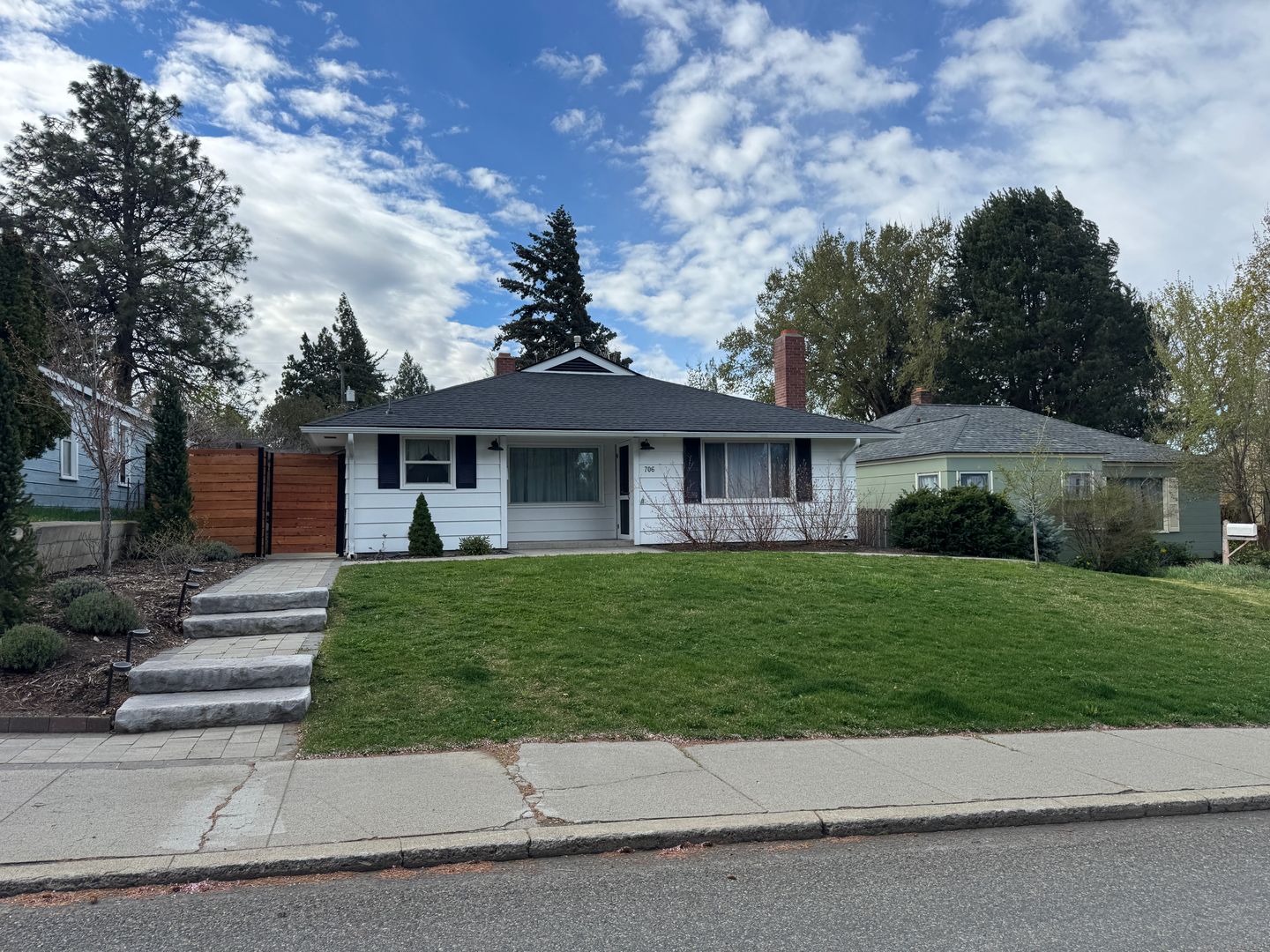 Ellensburg House: 706 East 3rd Avenue