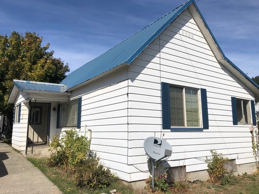 Charming 2 Bed 1 Bath Home Located in Historic Downtown Roslyn