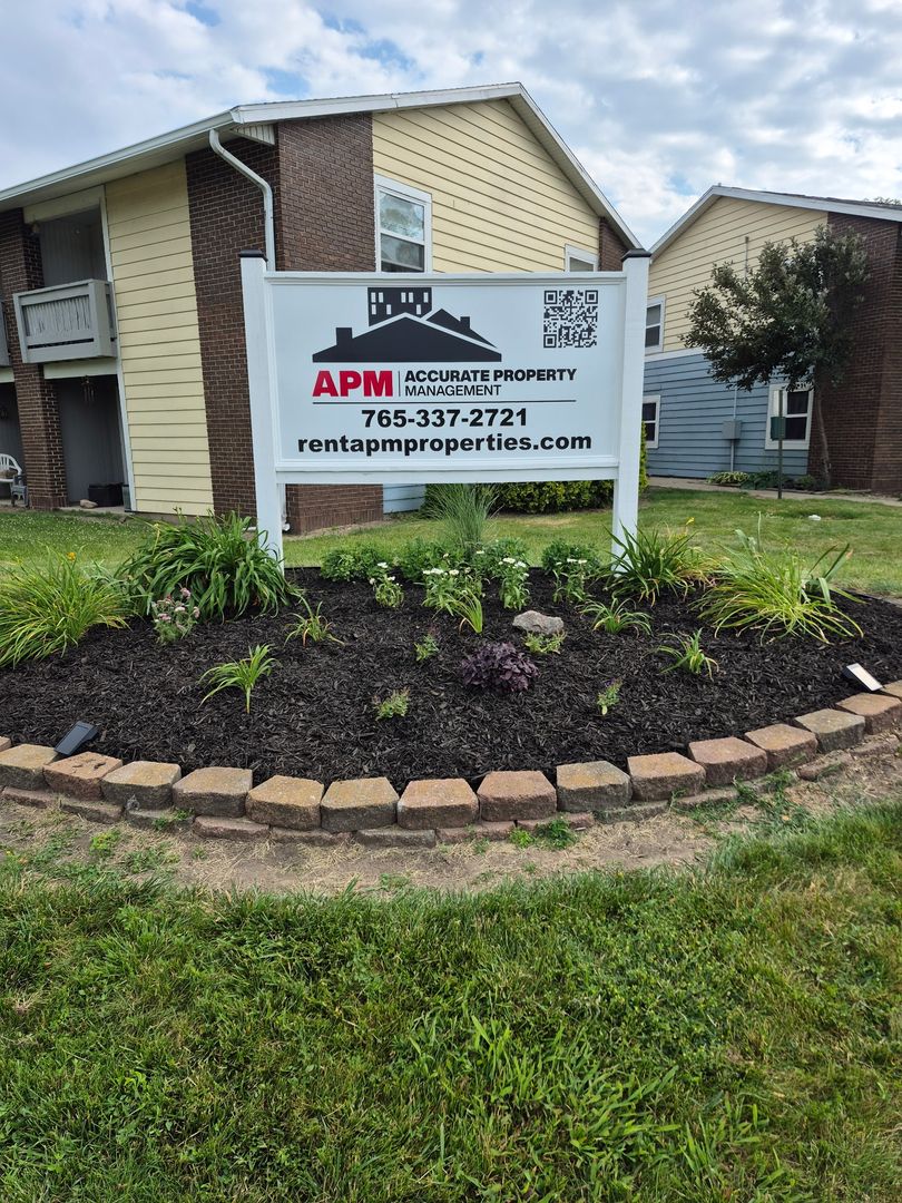 West Lafayette Apartment: 1190 Windsor Dr