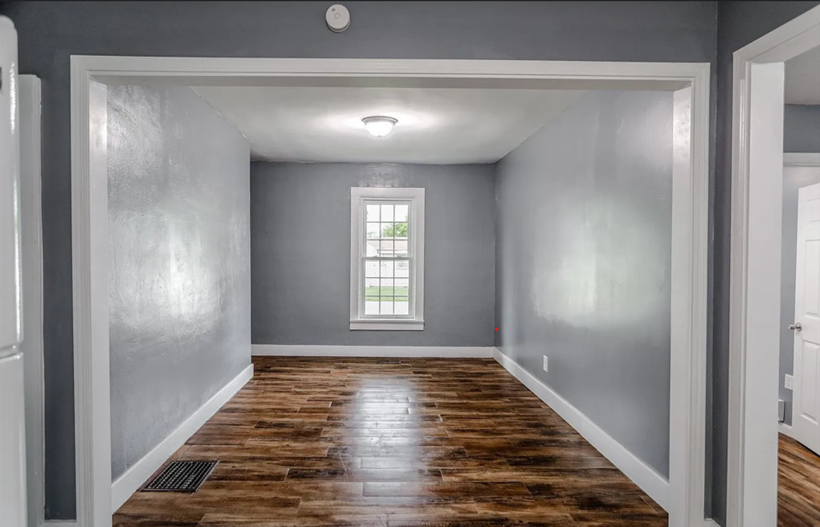 2104 Hall St 15 of 27
