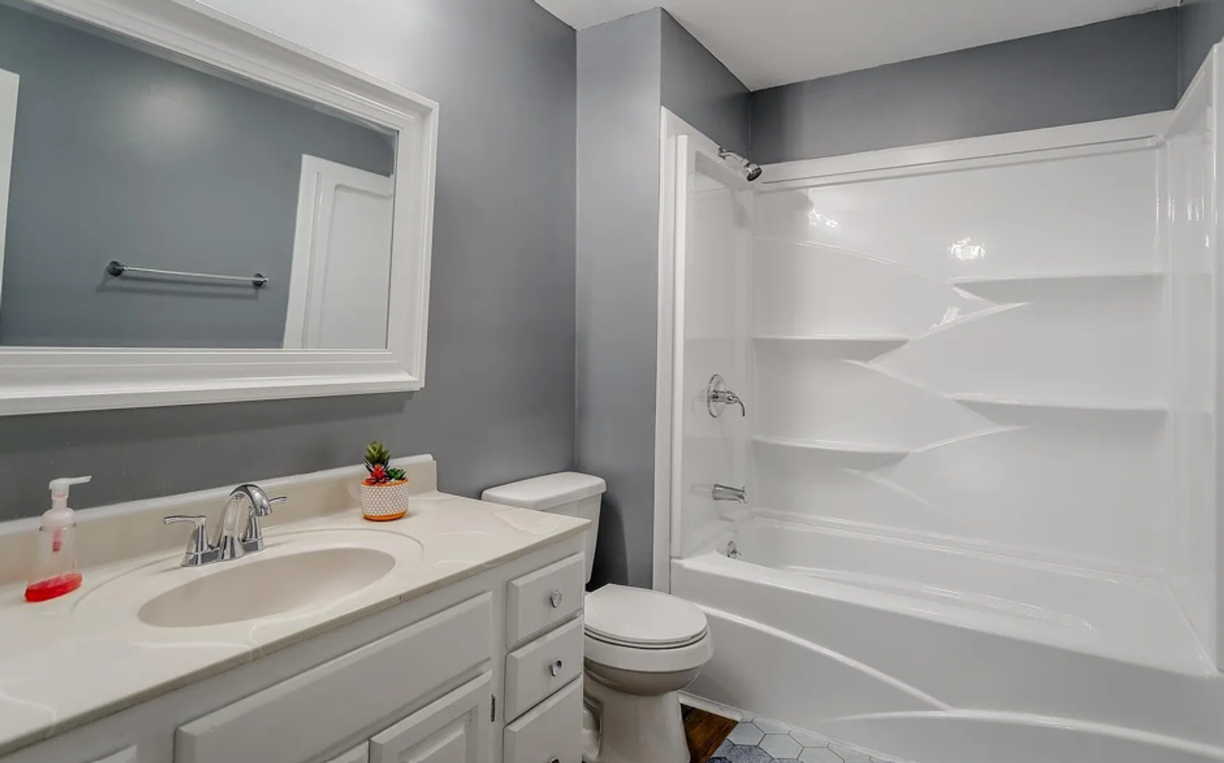 2104 Hall St 12 of 12
