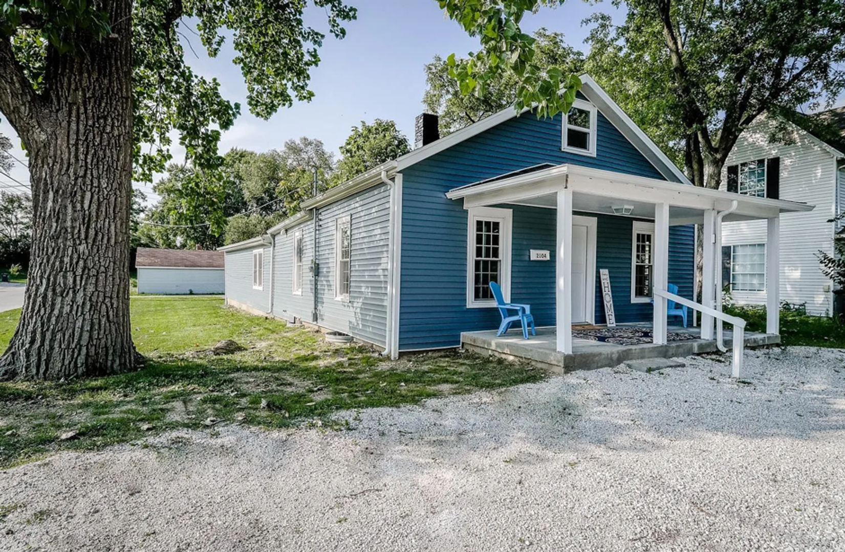 2104 Hall St 2 of 12