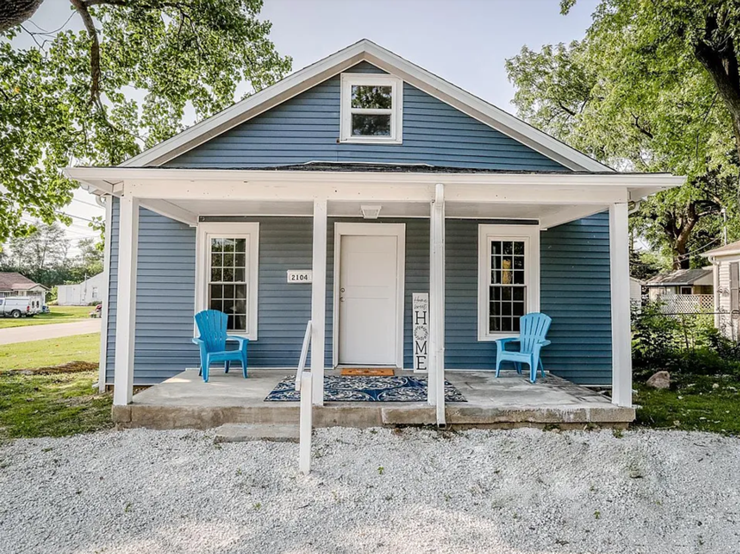 Lafayette House: 2104 Hall St
