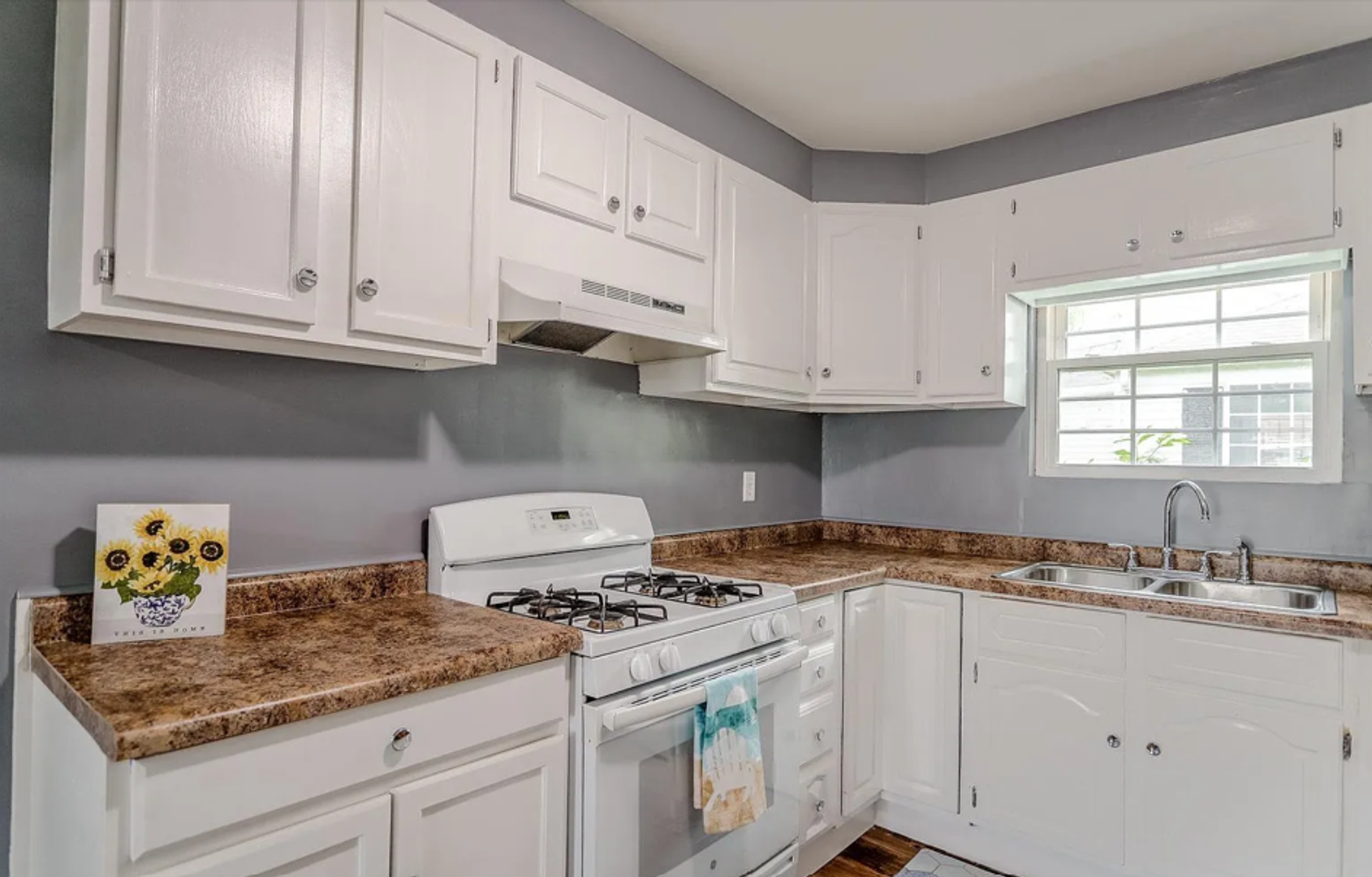 2104 Hall St 14 of 27