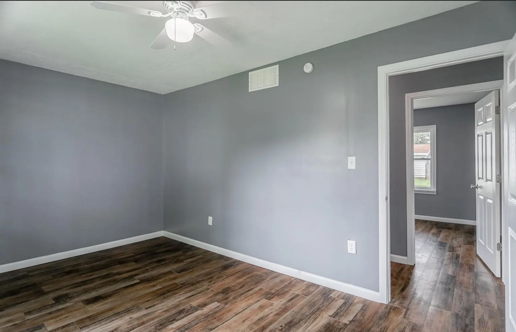 2104 Hall St 8 of 12