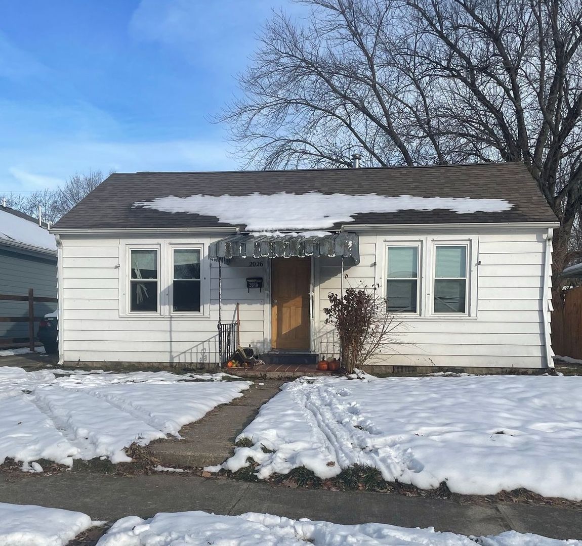 Lafayette House: 2026 Vinton St