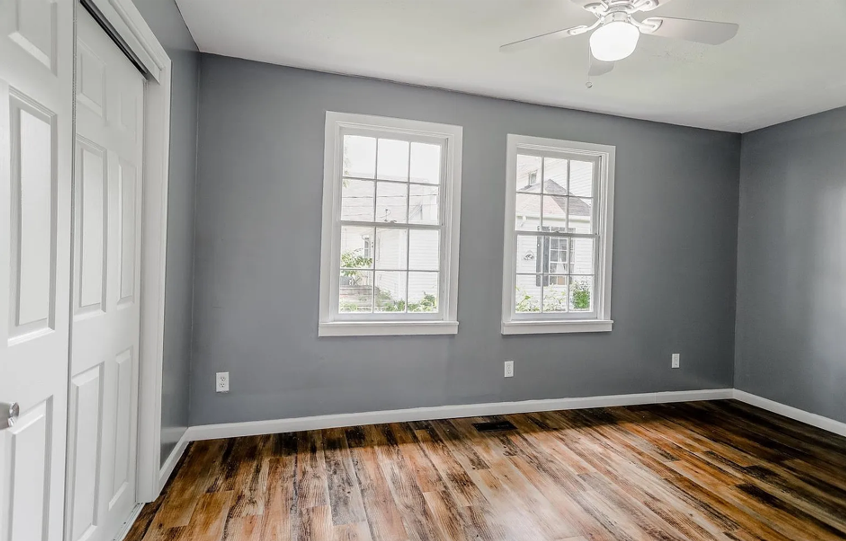 2104 Hall St 7 of 12