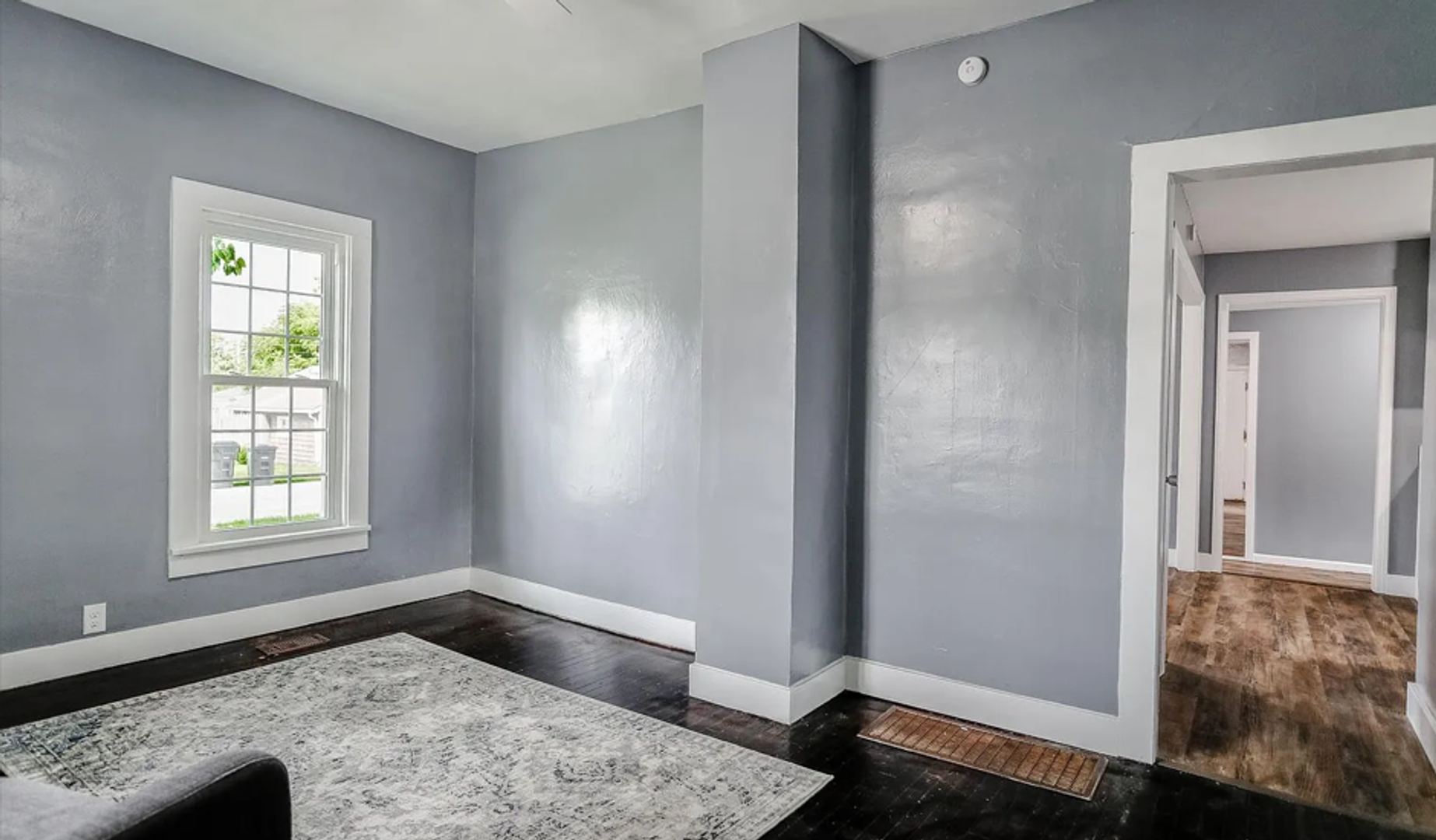 2104 Hall St 17 of 27