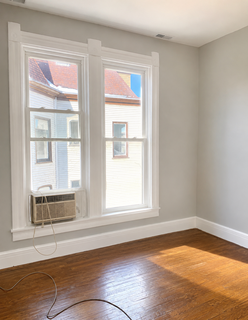 Lafayette Apartment: 805 Brown