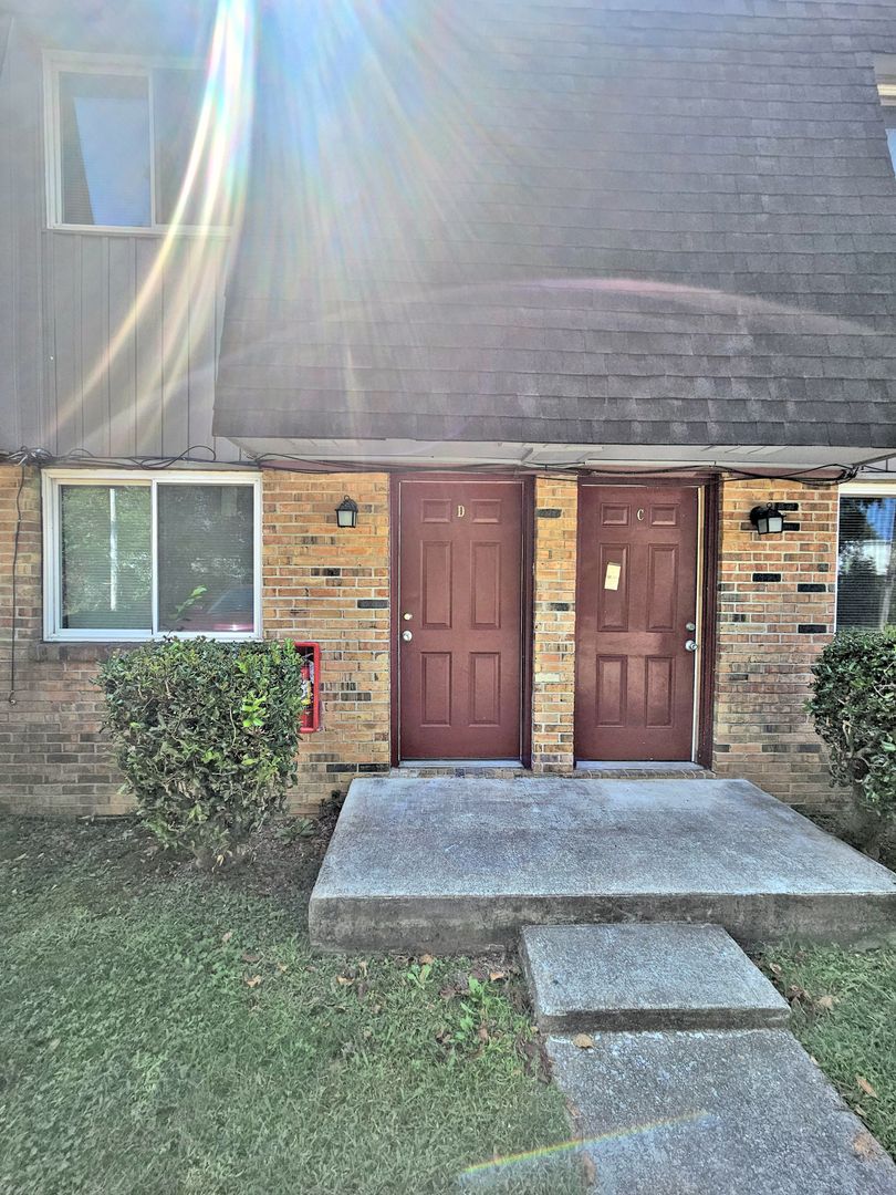 Decatur Apartment: 3526 Hwy 31 S