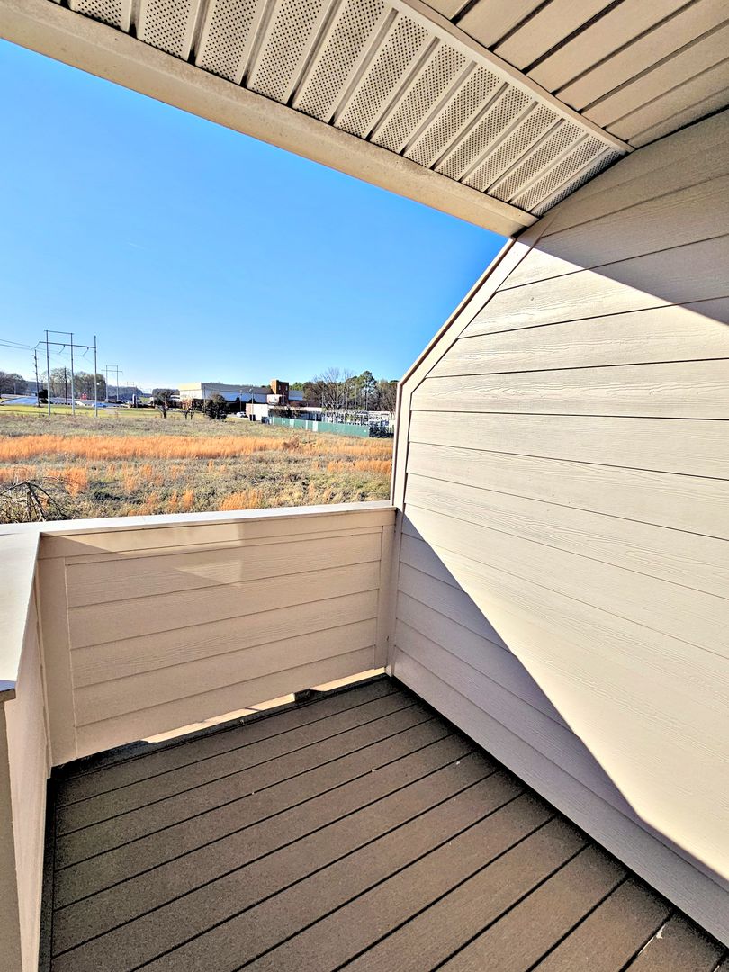 Decatur Apartment: 1802 Milligan St SW