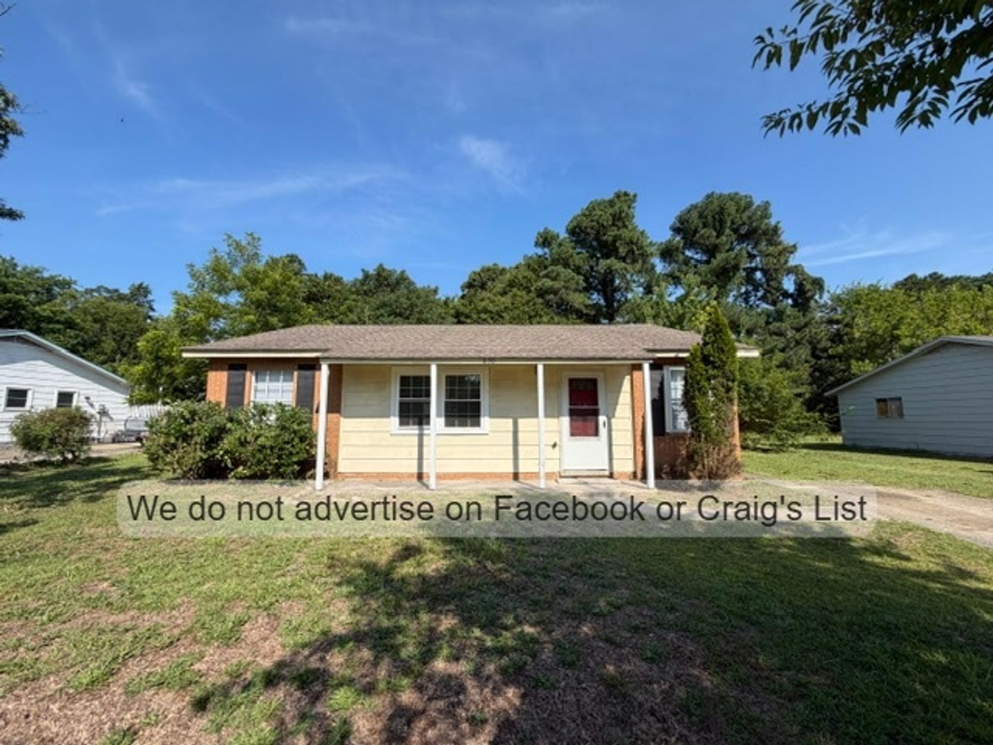 Fayetteville House: 650 Walker Street