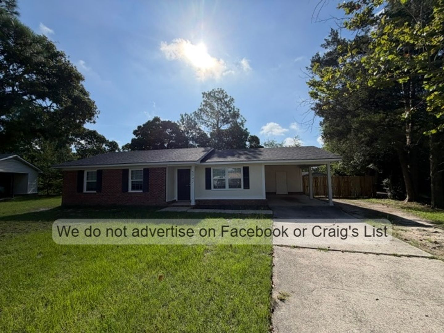 Hope Mills House: 5947 Spinner Road