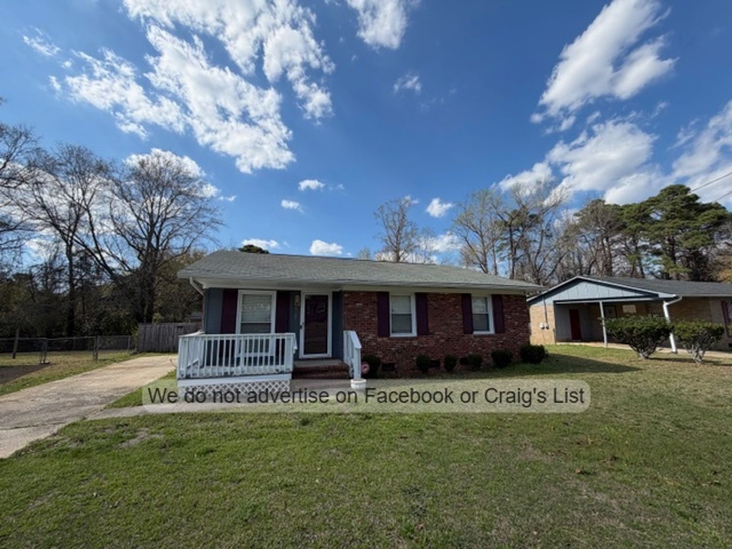 Fayetteville House: 4122 Village Drive