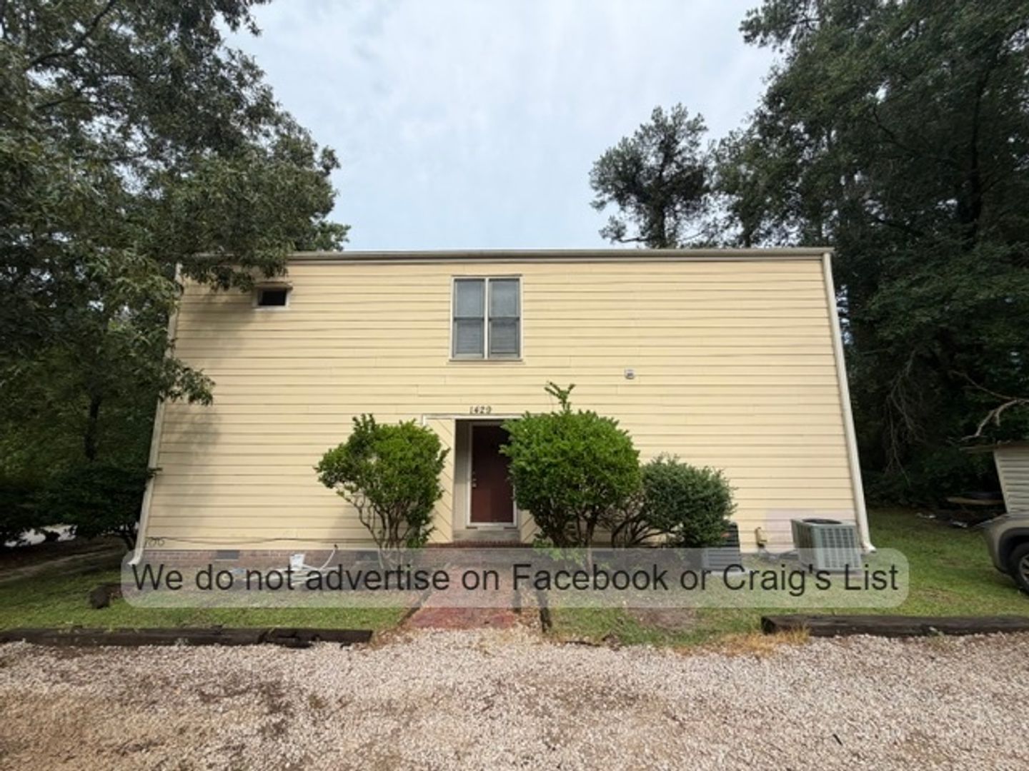 Fayetteville House: 1429 A Artesian Court