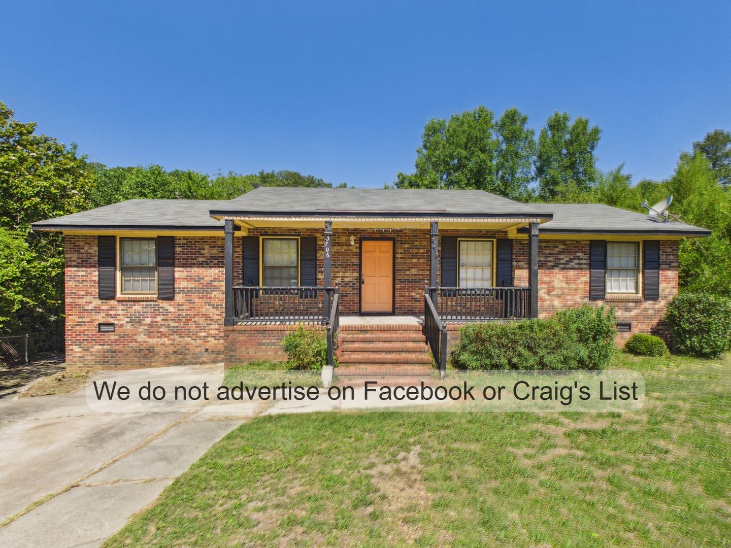 Fayetteville House: 5706 Selkirk Place