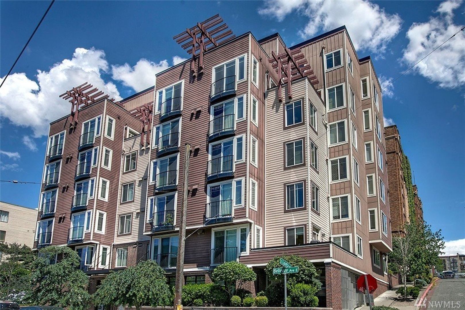 Seattle Condo: 124 Bellevue Ave E #303