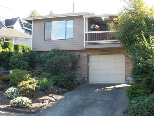 North Queen Anne House – photo 1