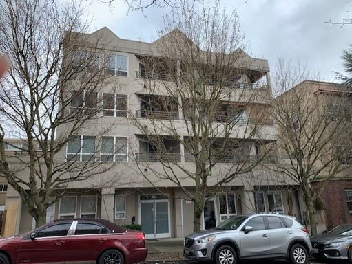 West Queen Anne Apartment – photo 1