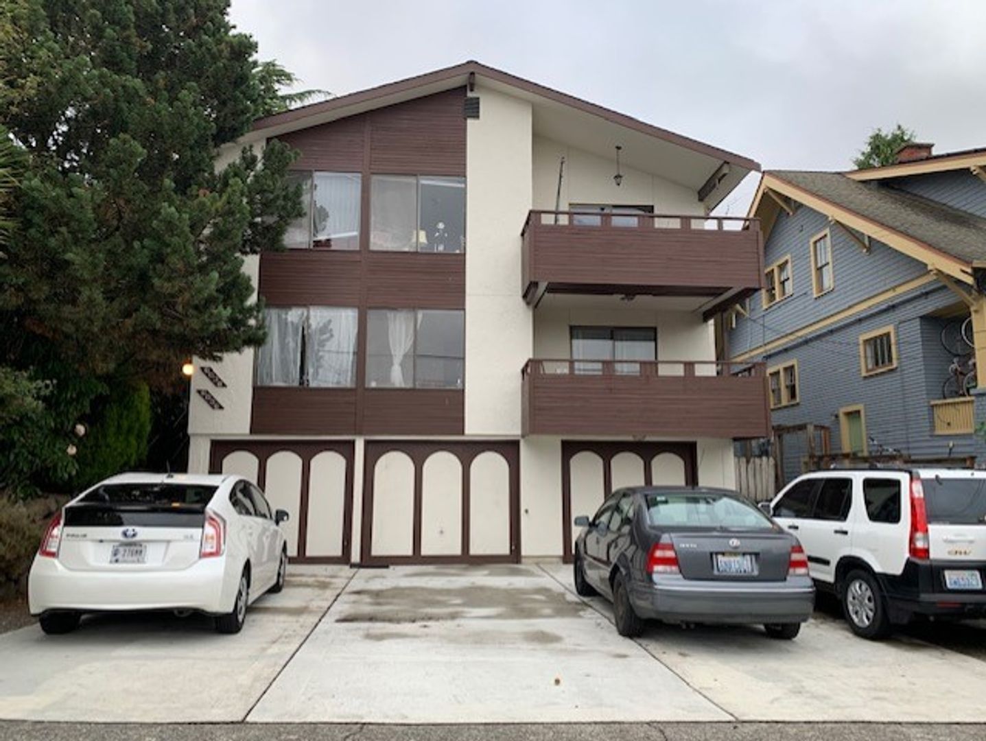 Seattle Apartment: 6036-6038 5th Ave NW