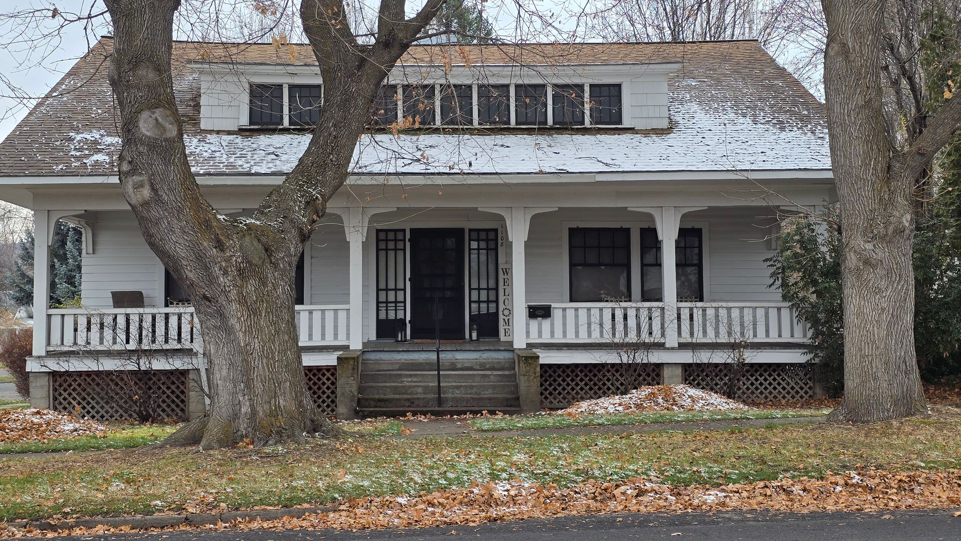 La Grande House: 1108 N Ave