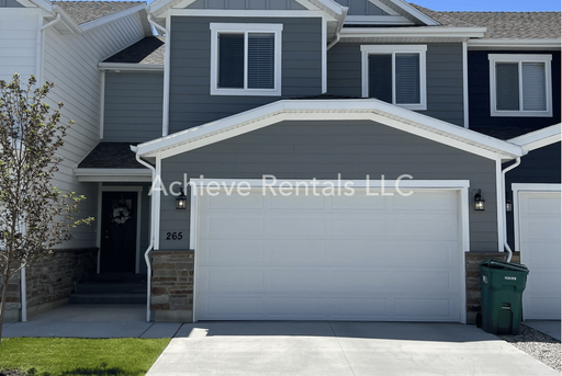 Midland Square Townhome | Located Near Parks, Schools, & More – photo 1