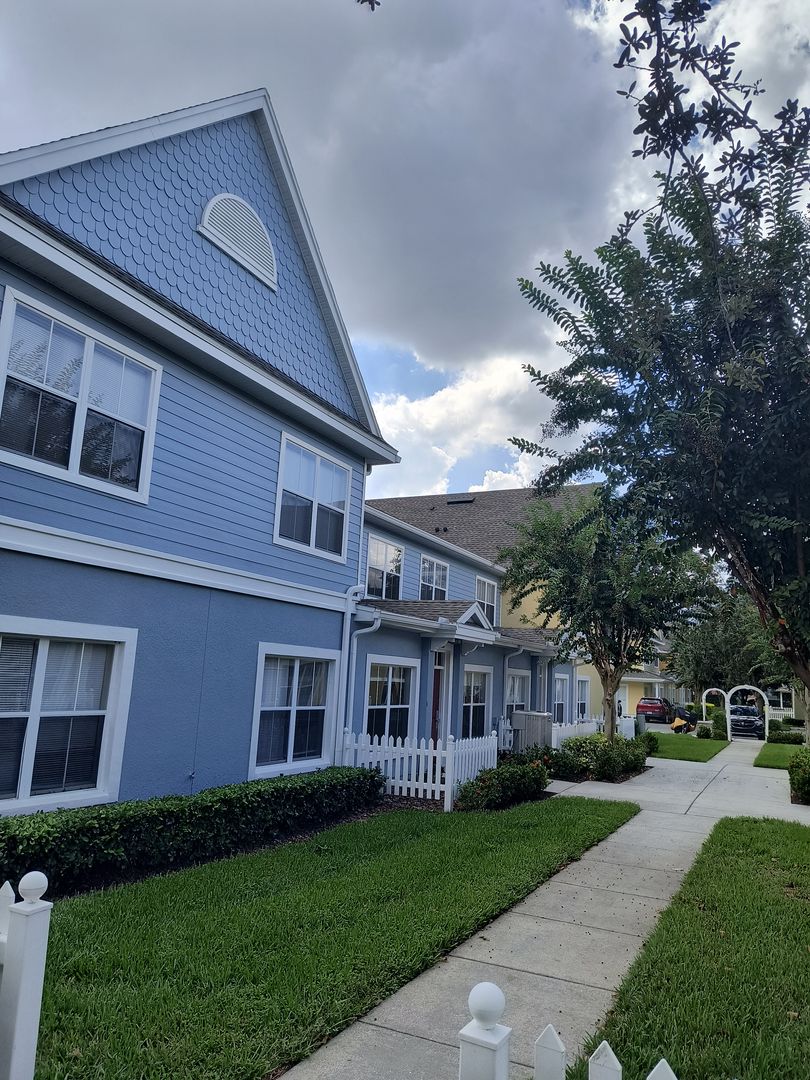 Kissimmee House: 4001 San Sebastian Drive - #105