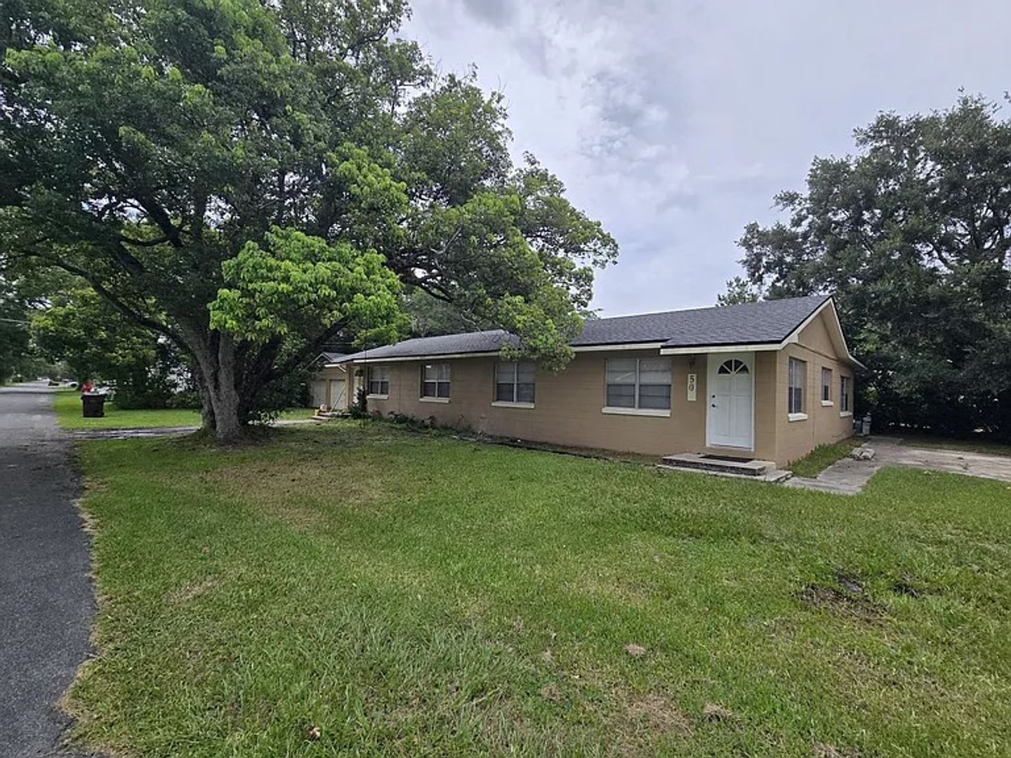 St.Cloud House: 50 6th St