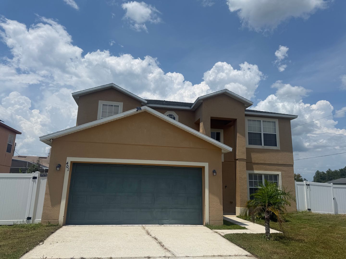 Poinciana House: 401 Mallard Way