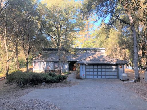 Lake front short term rental in Lake Wildwood, Penn Valley, CA 95946 – photo 1