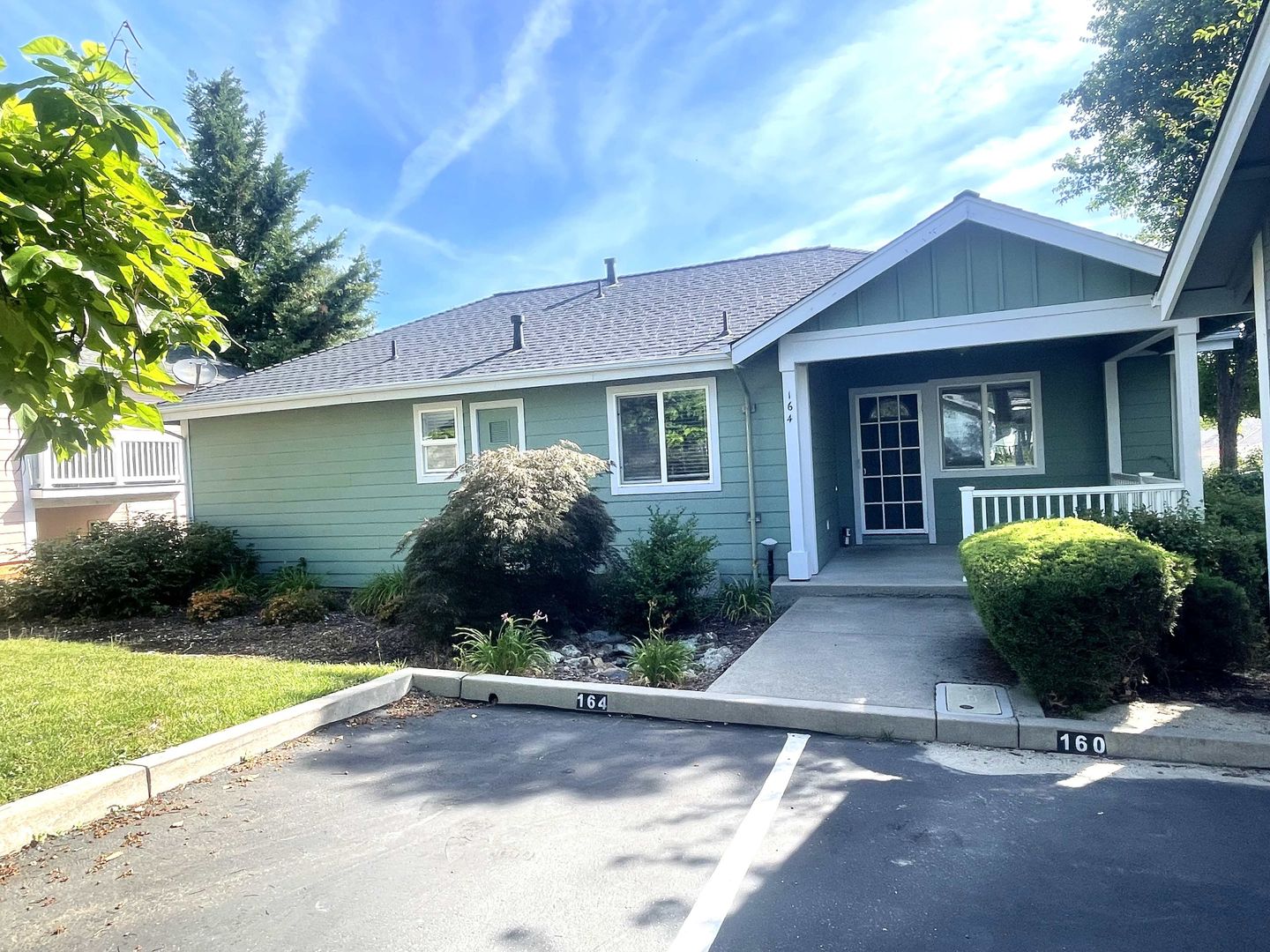 Grass Valley House: 164 Highlands Court
