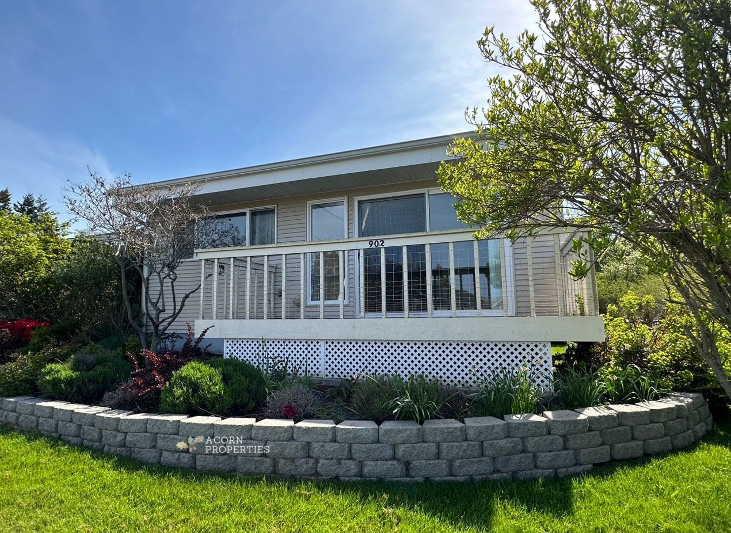 Coupeville Condo: 902 NE Lindsay St