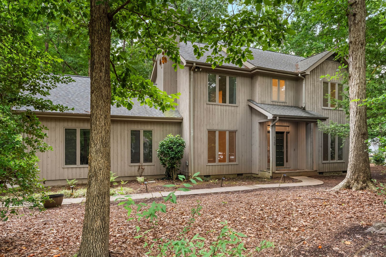 Chapel Hill House: 129 Ironwoods Dr