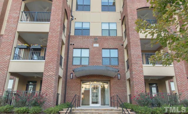 Durham Condo: 700 Finsbury St