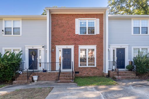 Charming Townhome near Downtown Durham with 2 Beds/1.5 Baths – photo 1