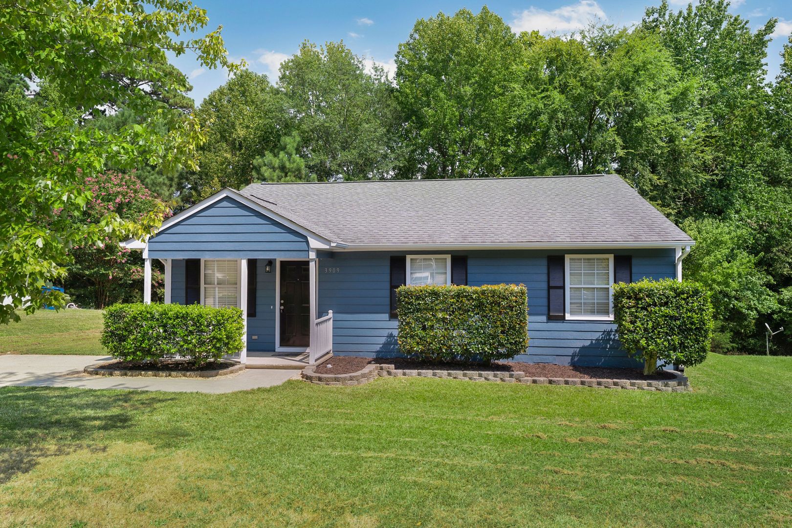 Durham House: 3909 Ludgate Dr