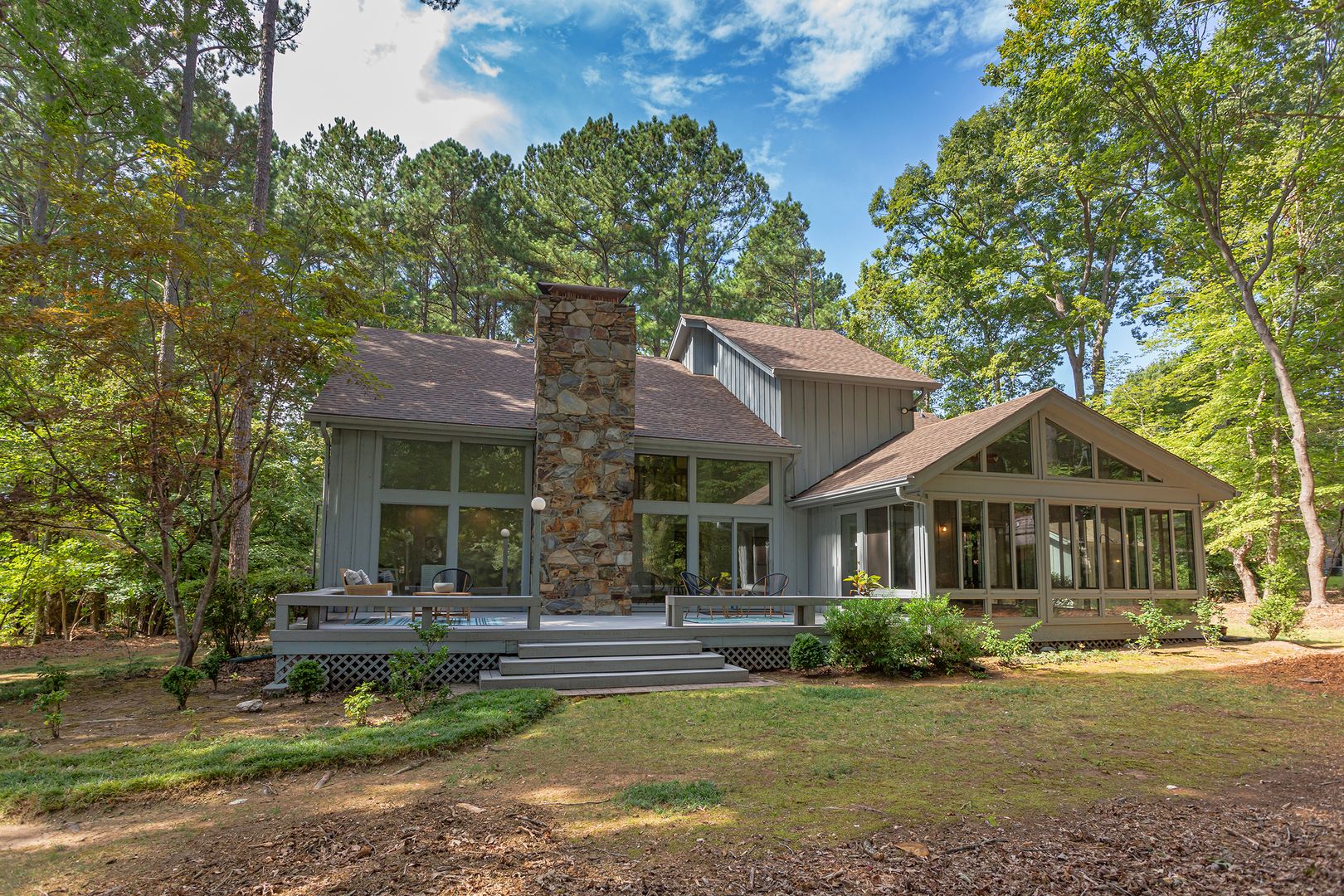 Durham House: 1508 Cole Mill Rd