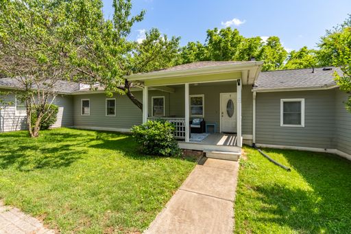 Fully Furnished 3BR Apartment in Carrboro! – photo 1