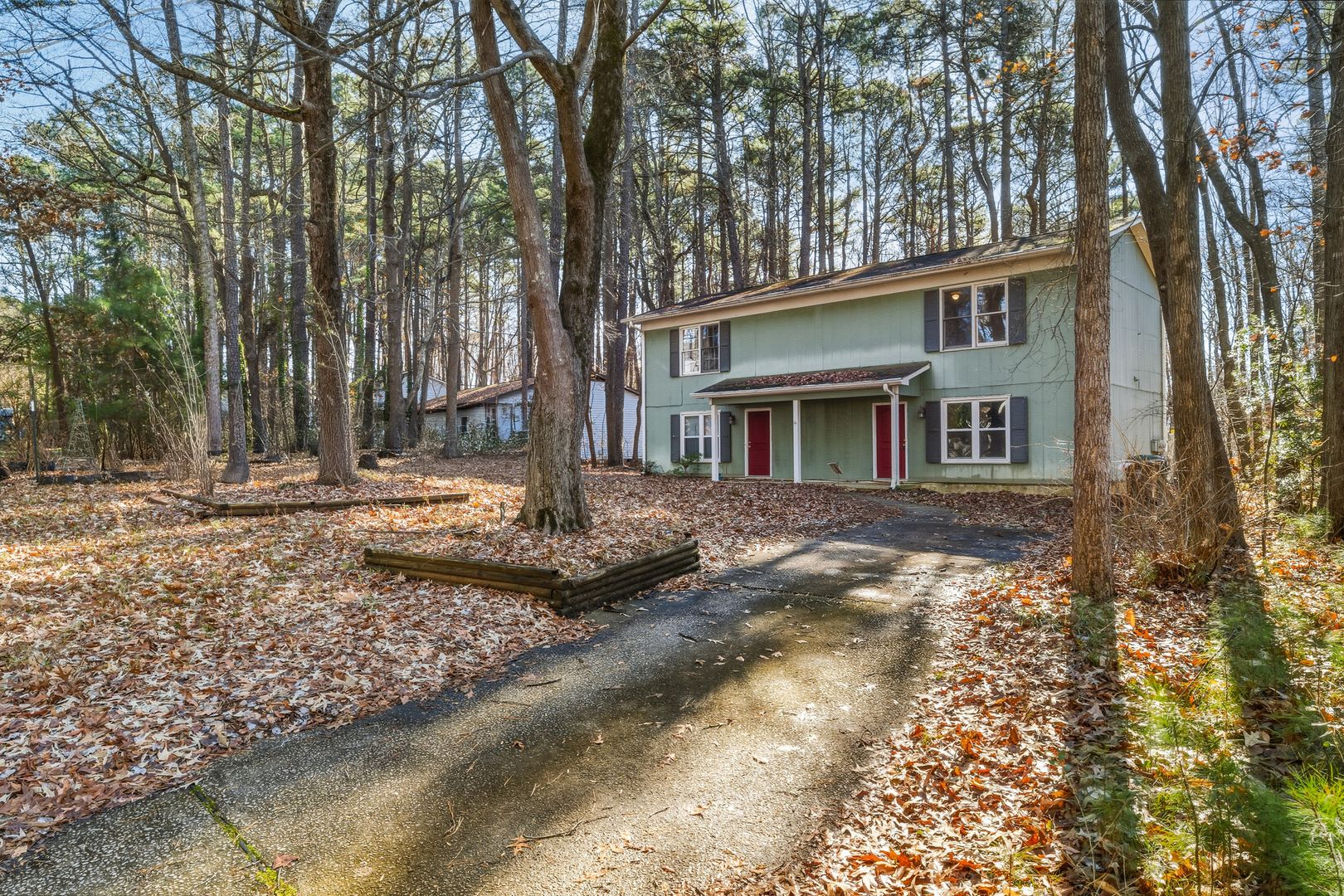 Cary House: 730 Branniff Dr