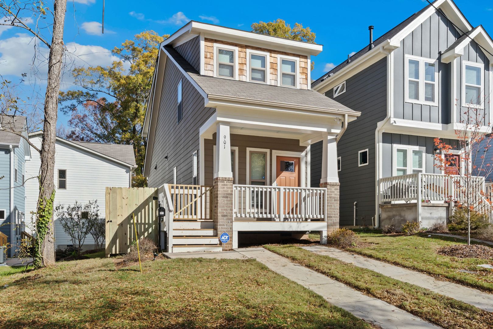 Durham House: 901 Linwood Ave.