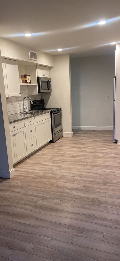 Durham Apartment: 2006 House Ave, Unit 17