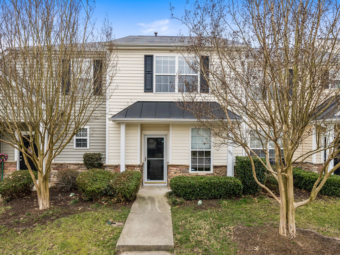 Durham Townhome: 903 Cinnamon Dr